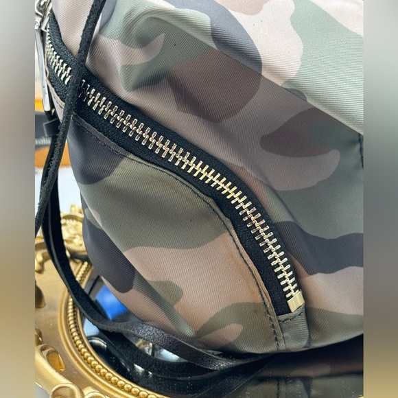 🆕 REBECCA MINKOFF 🧿 NWT Mini Julian Nylon Convertible Backpack - Camo *FLAWED* - Picture 14 of 15